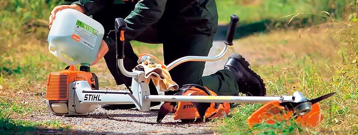 Заливка моторного масла в триммер Stihl